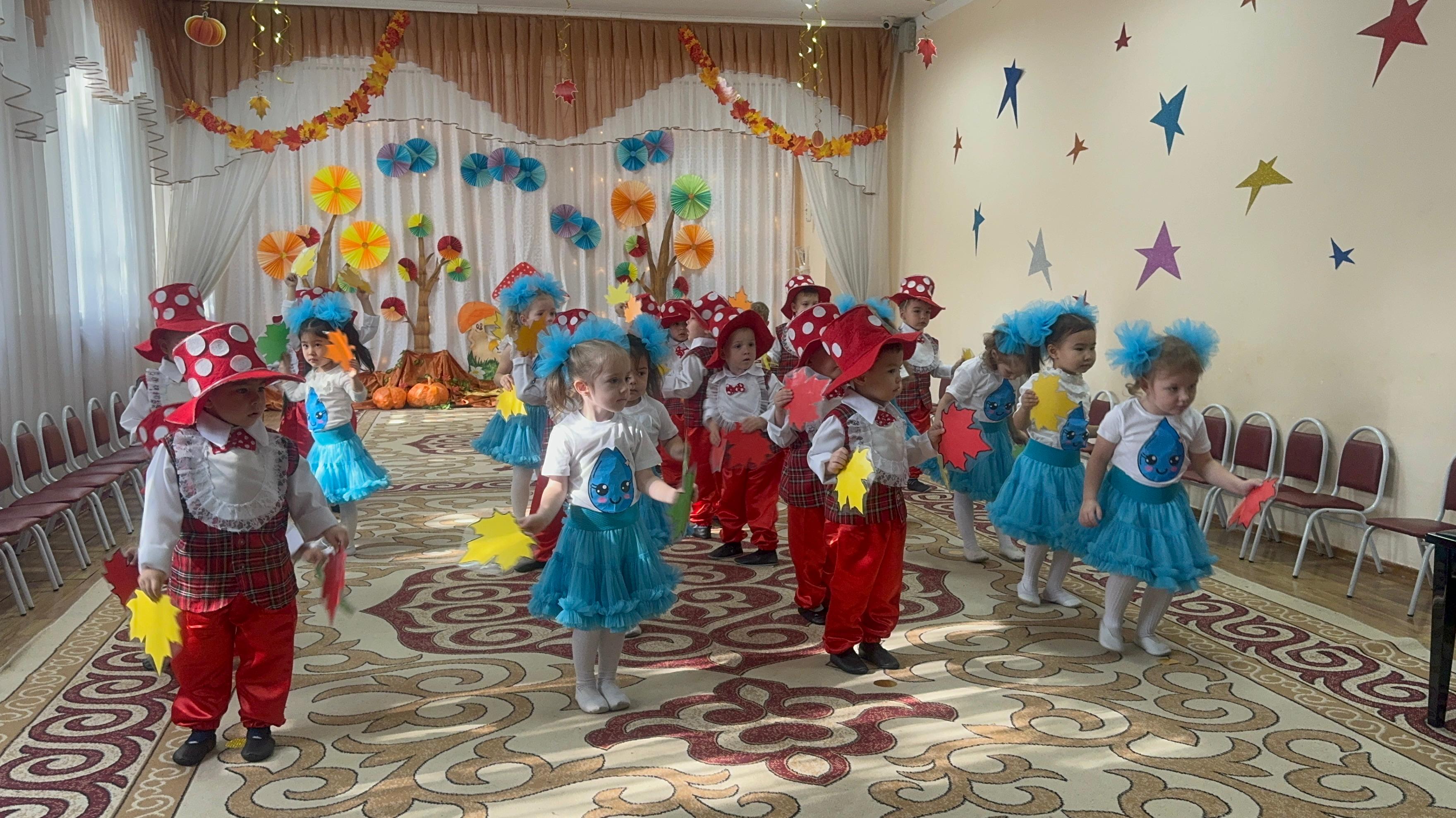Праздник "Золотая осень" Средняя группа "Балапан"